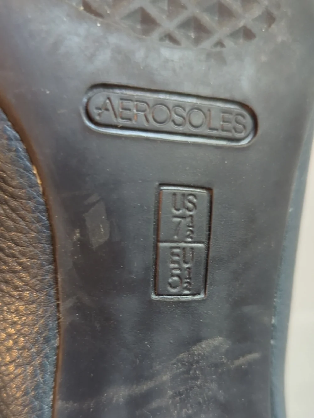 Leather Kitten Heel Loafers Dark‎ Gray size 7.5